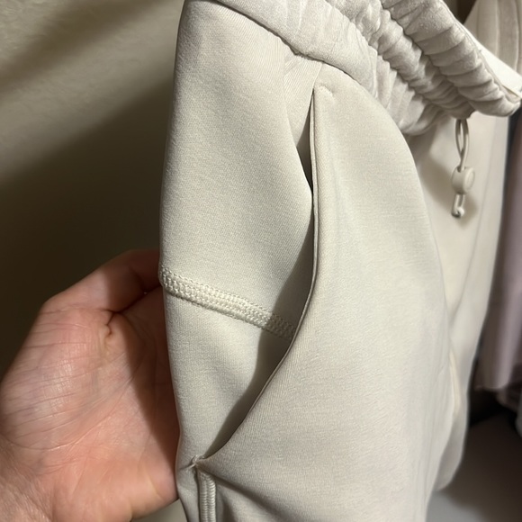 Softstreme High-Rise Short 4” - Picture 5 of 7